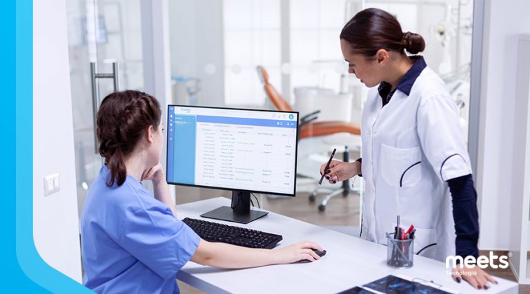 Central de atendimento para clínicas: unifique a comunicação com pacientes